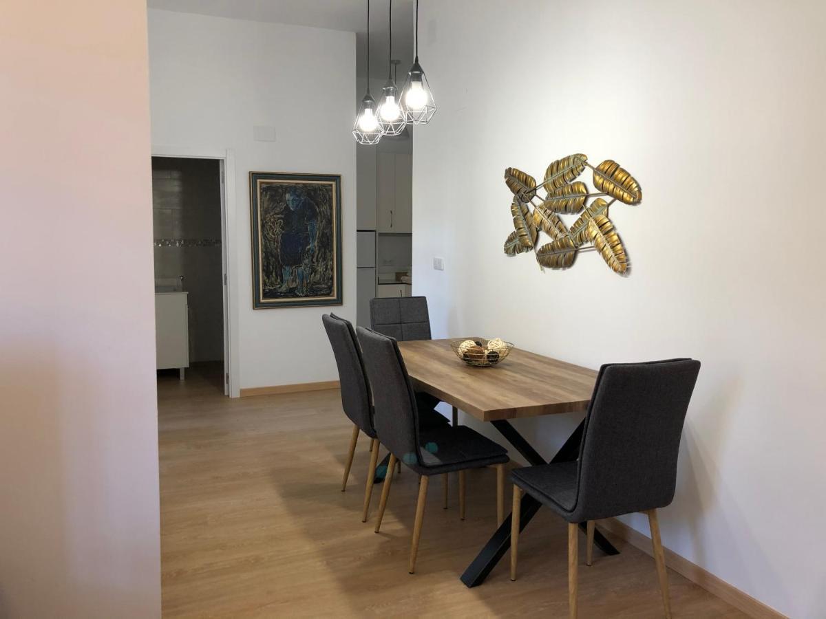 Apartamentos Iglesia De Santiago Jerez de la Frontera Eksteriør billede